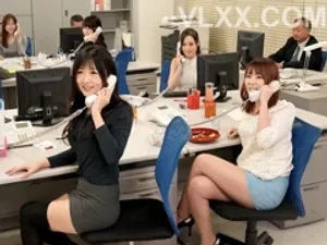 FOCS-098-C Bạn gái tôi là một cô giáo mẫu giáo tóc vàng hoe. Cô ấy lạnh lùng với bạn trai nhưng lại ngọt ngào và chiều chuộng khi nói đến chuyện tình dục. Chúng tôi sống cùng nhau.